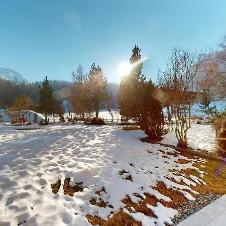 アパート Stambuoch ツェエリーナ