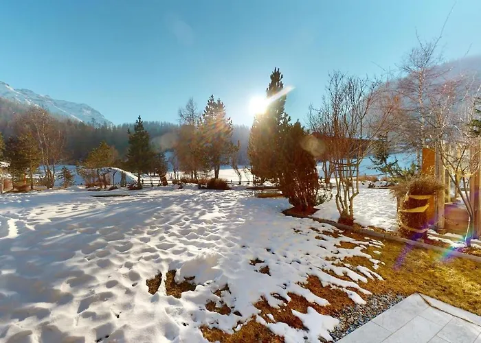 アパート Stambuoch ツェエリーナ